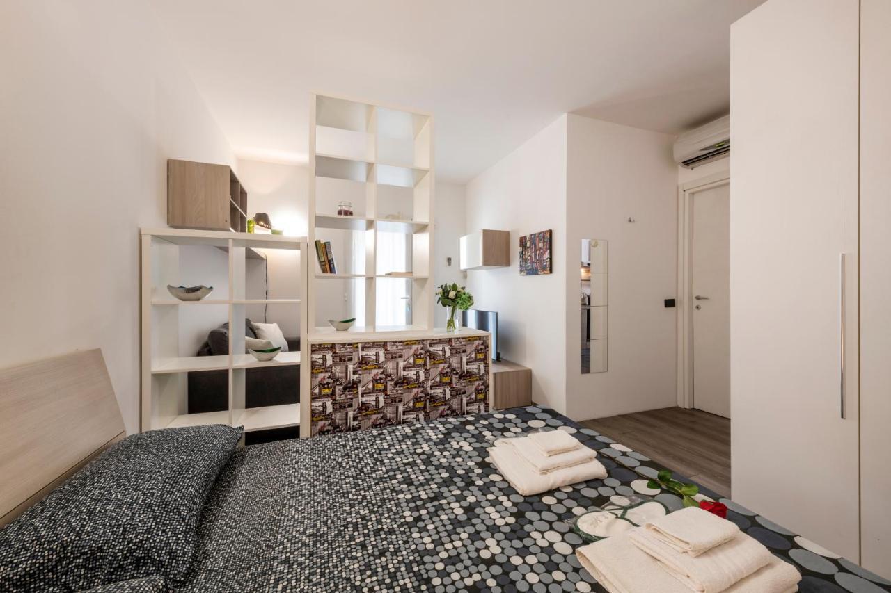 Bnbutler - Archimede 53 - Bright Studio Milaan Buitenkant foto